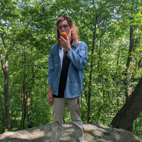 Size XL HAND EMBROIDERED JEAN JACKET - Picture 3 of 3